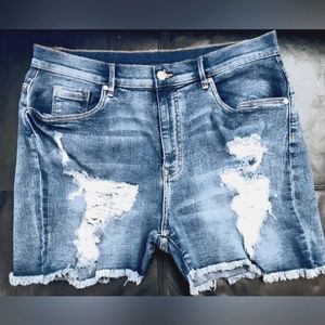 VENUS Distressed Shorts